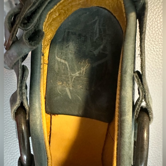 Frye Slide on Boot shoe - Picture 4 of 7